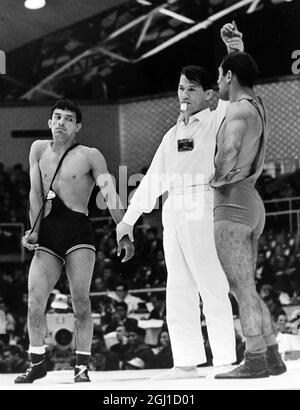 OLYMPISCHE SPIELE, OLYMPISCHE SPORTSPIELE - XVIII. OLYMPIADE IN TOKYO, JAPAN - WRESTLING OLYMPICS BRAGIMOU V RUIZ ; 14. OKTOBER 1964 Stockfoto