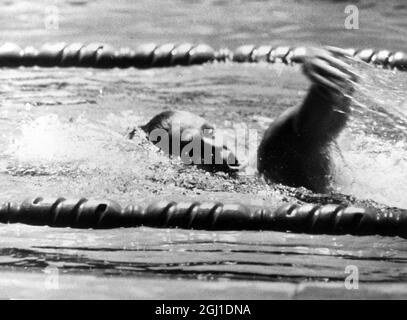 OLYMPISCHE SPIELE, OLYMPISCHE SPORTSPIELE - DIE XVIII 18. OLYMPIADE IN TOKYO, JAPAN - SCHWIMMOLYMPIADE HERREN 400 METER FREESTYLE SCHOLLANDER IM WETTBEWERB ; 17. OKTOBER 1964 Stockfoto