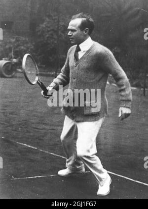 Lord Beaverbrook spielt Tennis 1924 Stockfoto