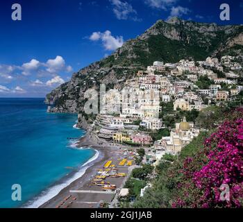 Blick über die Stadt Positano an der Amalfiküste, Positano, Kampanien, Italien, Europa Stockfoto