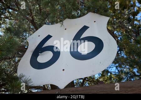 USA, Arizona, Sedona, Vintage Autobahn 66 Zeichen Stockfoto