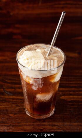 amerikanisches Eis schwimmt mit Cola Stockfoto