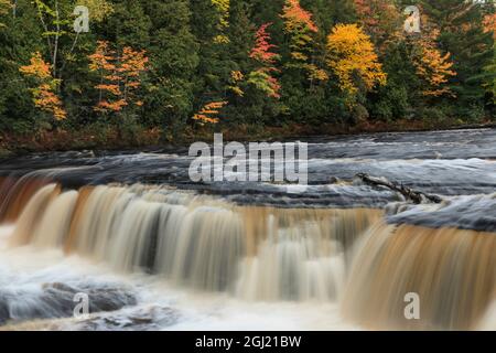 Tahquamenon Falls, Tahquamenon Falls State Park, Felchen, Michigan, der Oberen Halbinsel von Michigan Stockfoto