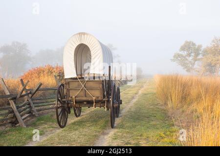 Walla Walla Counnty, WA, USA. Der historische Nachbau Wagen entlang der Oregon Trail in Whitman Mission National Historic Site. Stockfoto