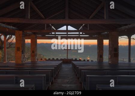 CLEVELAND, SOUTH CAROLINA - 2. NOVEMBER 2020: Pretty Place Chapel at Dawn. Stockfoto