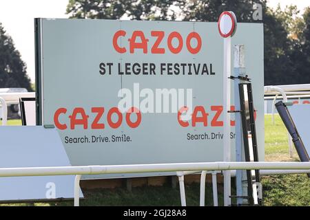 Der Cazoo-Siegerposten auf der Doncaster Racecourse, Doncaster, South Yorkshire, UK, 08 09 2021 in Doncaster, Großbritannien am 9/8/2021. (Foto von Mark Cosgrove/News Images/Sipa USA) Stockfoto