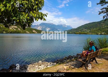Touristisches Ziel des Lago di Cavedine, Lago Cavedine, Trient, Trentino, Italienische Seen, Italien Stockfoto