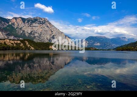 Touristisches Ziel des Lago di Cavedine, Lago Cavedine, Trient, Trentino, Italienische Seen, Italien Stockfoto