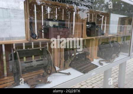 Kedzierzyn-Kozle, Polen - 20. August 2021: Luftschutzkeller. In diesem Bereich gab es den Kampf um Treibstoff. Die Zuflucht wurde von den Gefangenen gebaut Stockfoto