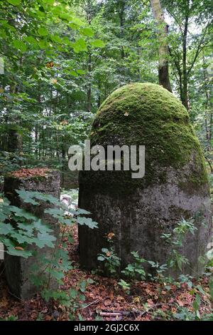 Kedzierzyn-Kozle, Polen - 20. August 2021: Zonenkontrollstationen. Außenposten. In diesem Bereich gab es den Kampf um Treibstoff. Bereich des Lagers Blechhammer. Stockfoto