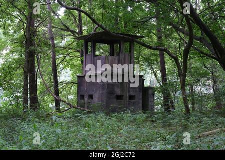 Kedzierzyn-Kozle, Polen - 20. August 2021: Das Zwangsarbeitslager Blechhammer war eines der größten Lager von Auschwitz. Die SS wacht über den Außenposten. Stockfoto