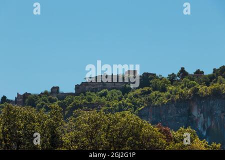 Siurana - Sierra de Montsant - Landschaft mit Bergen und Wald in Tarragona, Spanien Stockfoto