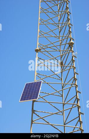 Photovoltaik-Panel für die Erzeugung erneuerbarer Energien. Stockfoto