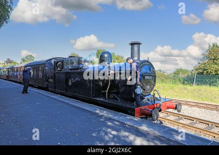 LMS-KLASSE 3F (JINTY) 0-6-0T No.47406 auf der Great Central Railway, die zwischen Loughborough und Leicester, Leicestershire, England, Großbritannien, führt Stockfoto