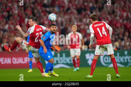 8. September 2021: Mohammad und Pierre Emile HÃ¸jbjerg aus Dänemark bei Dänemark gegen Israel, WM-Qualifikationsspiel im Parkenstadion, Kopenhagen, Dänemark. Kim Price/CSM Stockfoto