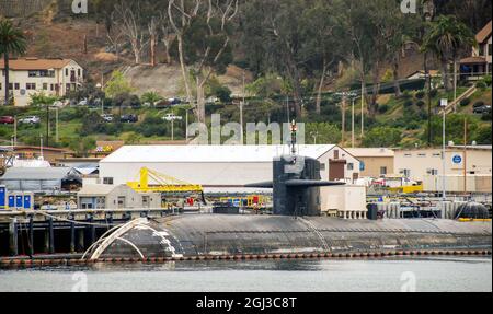 San Diego, Kalifornien, USA - 2009. März: U-Boot DER US Navy am Hafen des Marinestützpunktes Loma. Es ist eine hochtechnische Basis der Marineaktivitäten Stockfoto