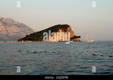 Die Insel Sveti Nikola in Montenegro in der Adria. Stockfoto