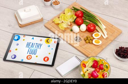 Gesundes Tablet PC-Composittionskonzept Stockfoto