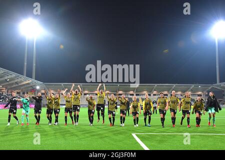 Göteborg, Schweden. September 2021. Hacken feiert mit den Fans nach dem UEFA Womens Champions League Qualifikationsrunde 2 zwischen BK Hacken und Valerenga IF in der Bravida Arena in Göteborg, Schweden Quelle: SPP Sport Press Foto. /Alamy Live News Stockfoto