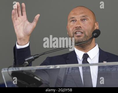 Cooperstown, Usa. September 2021. Die Hall of Famer Derek Jeter spricht, nachdem sie am Mittwoch, den 8. September 2021, bei der Induction Ceremony 2021 der Major League Baseballspielen für die 2020 Einkohlern in Cooperstown, New York, aufgenommen wurde. Derek Jeter, Ted Simmons, Larry Walker und Marvin Miller, der Gewerkschaftsführer der Spieler, werden während der Veranstaltung in den HOF aufgenommen. Foto von Pat Benic/UPI Credit: UPI/Alamy Live News Stockfoto