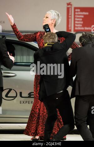 Venedig, Italien. September 2021. Jamie Lee Curtis bei der Weltpremiere von HALLOWEEN KILLS während des 78. Internationalen Filmfestivals von Venedig am Mittwoch, 8. September 2021, im Palazzo del Cinema, Lido di Venezia, Venedig. Bild nach Kredit: Julie Edwards/Alamy Live News Stockfoto