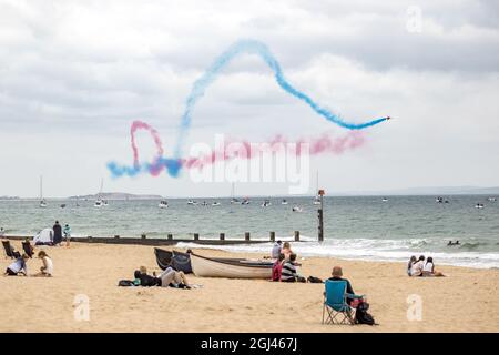 Royal Air Force Aerobatic Team, Red Arrows, Display, Bournemouth Air Show 2021, Großbritannien Stockfoto