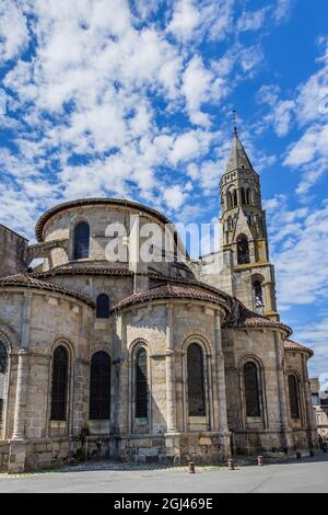Romanische Kirche Saint Léonard in Saint-Léonard-de-Noblat (UNESCO-Weltkulturerbe), Haute-Vienne (87), Frankreich. Stockfoto