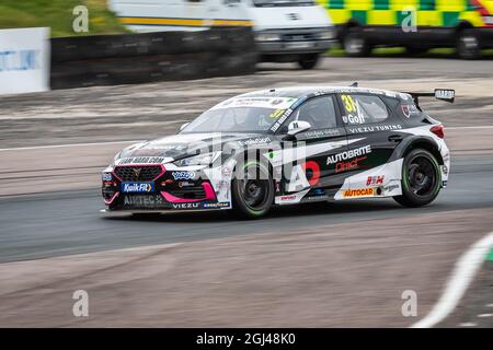 Jack Goff in einem Cupra Leon beim BTCC Event in Thruxton im August 2021 Stockfoto