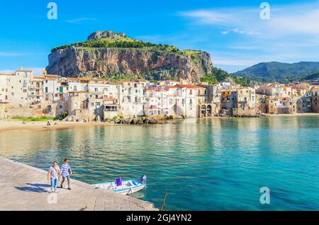 Ansicht des historischen Stadtteils Cefalu, Cefalu, Sizilien, Italien Stockfoto