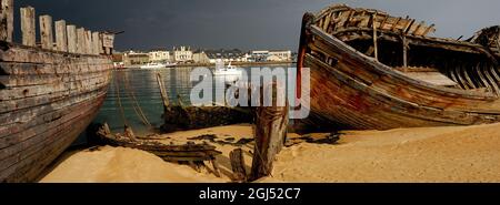 Frankreich. Bretagne. Morbihan (56) Plouhinec. Magouer Hafenboot Friedhof. Ria d'Etel Thoniers Stockfoto