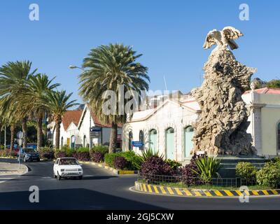 Denkmal zum Gedenken an Sacadura Cabral und Gago Coutunhin, die ersten Piloten, die die südliche Route des Atlantiks beflogen. Alfandega Velha, die alte Maut ho Stockfoto