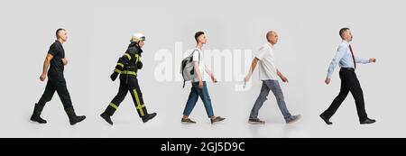 Linie von verschiedenen Profil Menschen zu Fuß isoliert auf weißem Hintergrund. Berufe von Feuerfalter, Rettungsschwimmer, Student, Maler und Geschäftsmann. Collage Stockfoto