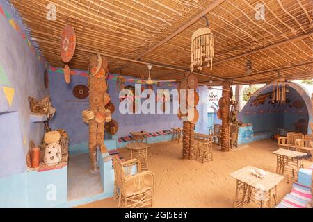 Ägypten. Home Interior in Nubian Village auf der Insel Elephantine, im Nilgebiet in der Nähe von Assuan. (Nur Für Redaktionelle Zwecke) Stockfoto