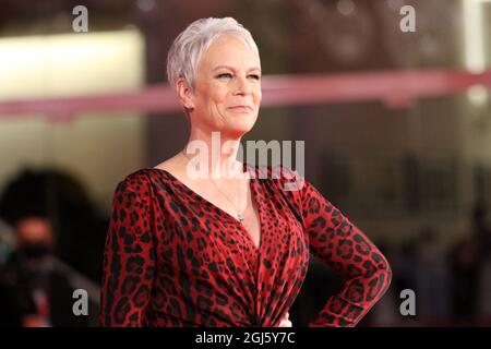 Italien, Lido di Venezia, 8. September 2021 : Jamie Lee Curtis besucht den roten Teppich des Films „Halloween Kills“ während des 78. Internationalen Filmfestivals von Venedig am 08. September 2021 in Venedig, Italien Foto © Ottavia Da Re/Sintesi/Alamy Live News Stockfoto