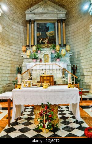 Israel, Kana. Die Hochzeitskirche in Kana Hauptaltar, Anblick des ersten Wunders Jesu. Stockfoto