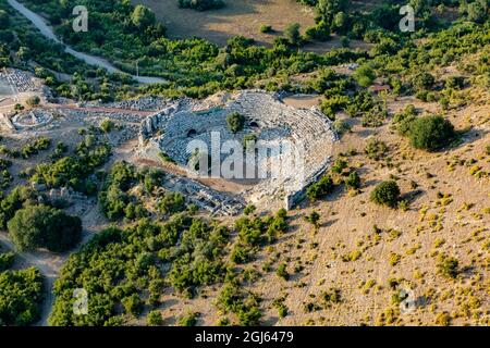 Luftaufnahme des Amphitheaters in der antiken Stadt Kaunos, Dalyan, Mugla, Türkei. Stockfoto