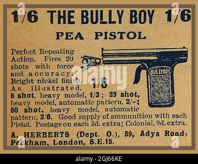 JUNGENSPIELZEUG, 'BULLY BOY' PEA-SHOOTER PISTOLE 1/6 (ein Schilling und sechs Pence) - Eine Anzeige aus den 20er Jahren aus einer Kopie der englischen Publikation ' Buffalo Bill's Library' (Aldine Publishing Co, Ltd. ), die eine Reihe von Romanen zum Preis von 2d (zwei Pence) herausgab, bekannt als Groschenromane, Obwohl sie ihren Ursprung in Amerika hatten, waren sie in Großbritannien als Wochenzeitungen oder Geschichtenblätter für Jungen bekannt und vor dem Zweiten Weltkrieg besonders beliebt. Stockfoto