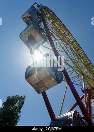 Das Riesenrad im Panfilow Park, einem Vergnügungspark im Stadtzentrum. Die Hauptstadt Bischkek, Kirgisistan. (Nur Für Redaktionelle Zwecke) Stockfoto