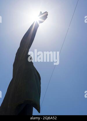 Lenin-Statue auf der Lenin-Allee. Stadt Osch im Fergana-Tal nahe der Grenze zu Usbekistan, Kirgisistan Stockfoto