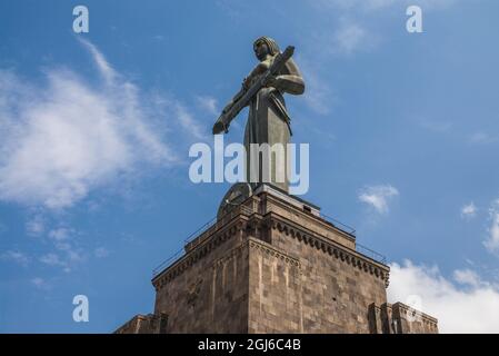 Armenien, Jerewan. Statue der Mutter Armenia aus der Sowjetzeit. Stockfoto