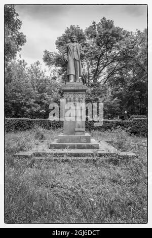 Armenien, Yeghegnadzor. Mikoyan Park mit Statue von Anastas Mikoyan, Mitglied des Politbüros der Sowjetzeit. Stockfoto