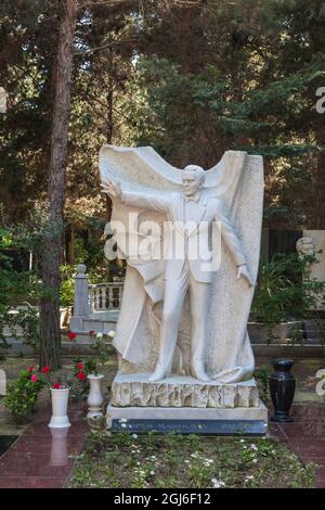 Aserbaidschan, Baku. Alley of Honor, Grab von Muslim Magomajew, Sänger, einst bekannt als der sowjetische Frank Sinatra. Stockfoto