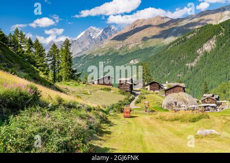 Traditionelle walserhäuser in Blatten, Zermatt, Wallis, Schweiz Stockfoto