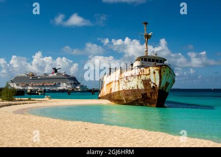 Mega Man Triton Schiffbruch, Governor's Beach, Grand Turk, Turks- und Caicos-Inseln, Karibik. Stockfoto