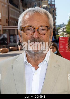 Venedig, Italien. September 2021. Biennale-Präsident Roberto Cicutto nimmt am 09. September 2021 an einer Fotoschau während der 78. Filmfestspiele von Venedig vor dem Hotel Excelsior am Lido in Venedig Teil. Kredit: dpa/Alamy Live Nachrichten Stockfoto