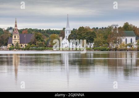 Kanada, Nova Scotia, Mahone Bay. Die drei berühmten Kirchen der Stadt. Stockfoto