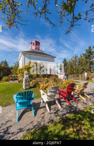 Kanada, Nova Scotia, Minasville. Burntcoat Head Park im Minas Basin, Burntcoat Head Lighthouse. Stockfoto