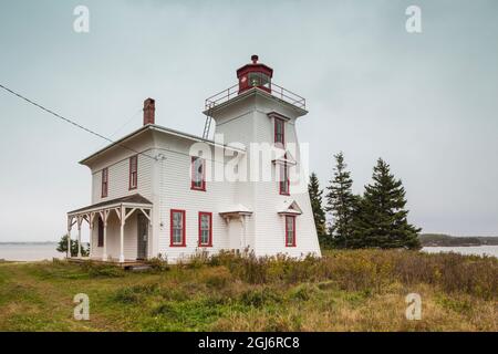 Kanada, Prince Edward Island, Rocky Point. Blockhouse Point Lighthouse am Eingang zum Hafen von Charlottetown. Stockfoto