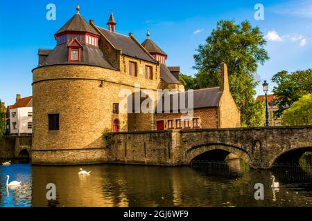 Ezelpoort oder Donkey's Gate, befestigtes Tor, Brügge, Westflandern, Belgien. Stockfoto