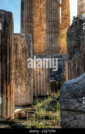 Details von Säulen auf dem Parthenon auf der Akropolis in Athen, Griechenland Stockfoto
